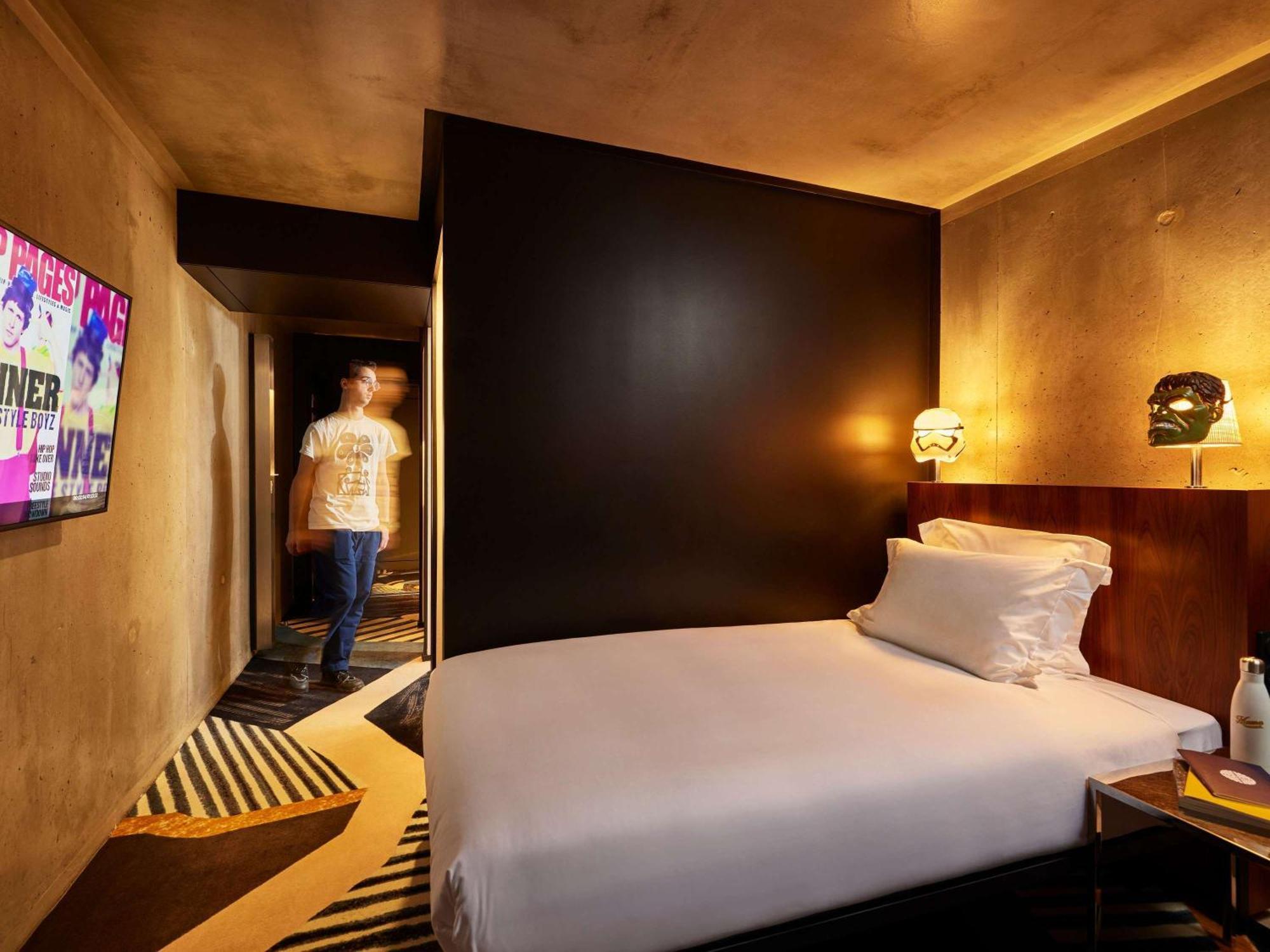 Mama Shelter Paris East Hotel Exterior photo