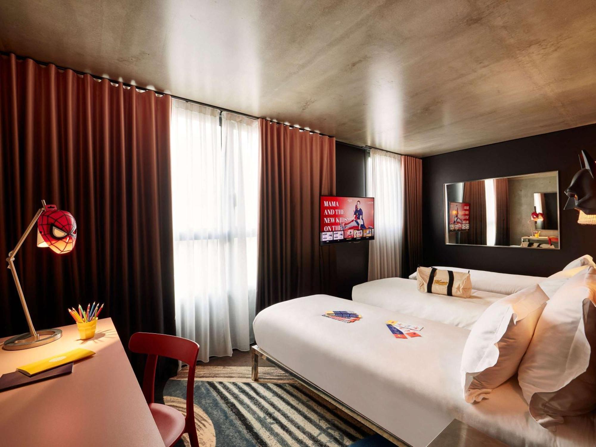 Mama Shelter Paris East Hotel Exterior photo